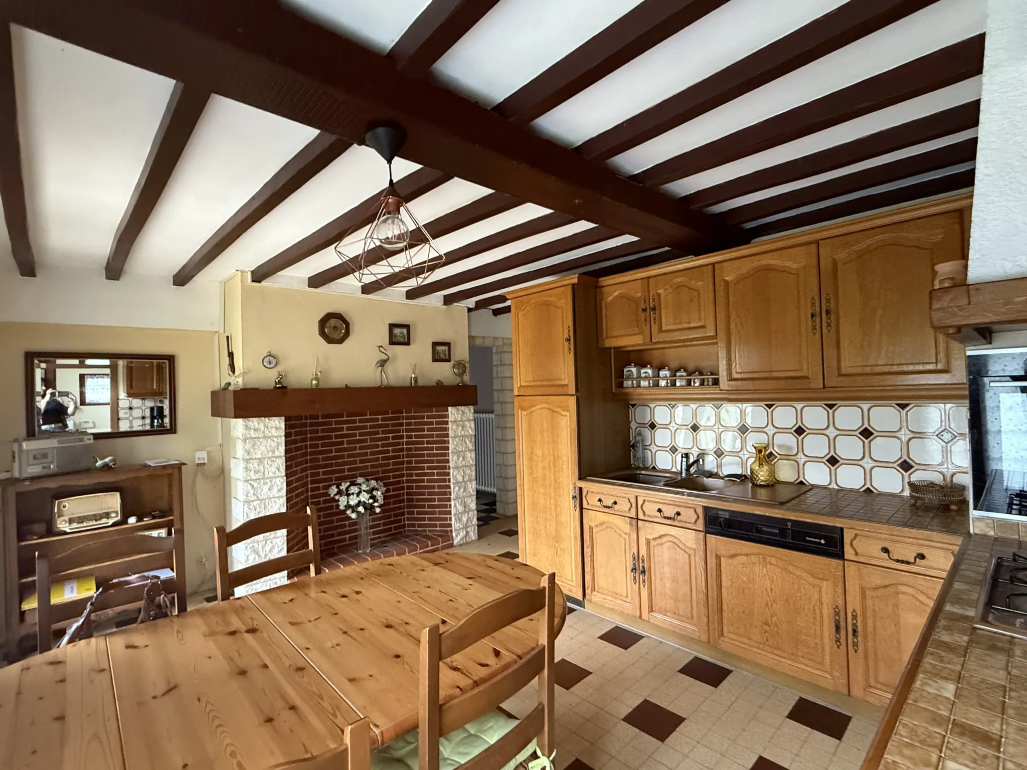 Maison familiale à vendre avec grand terrain près de Livarot Pays d'Auge 