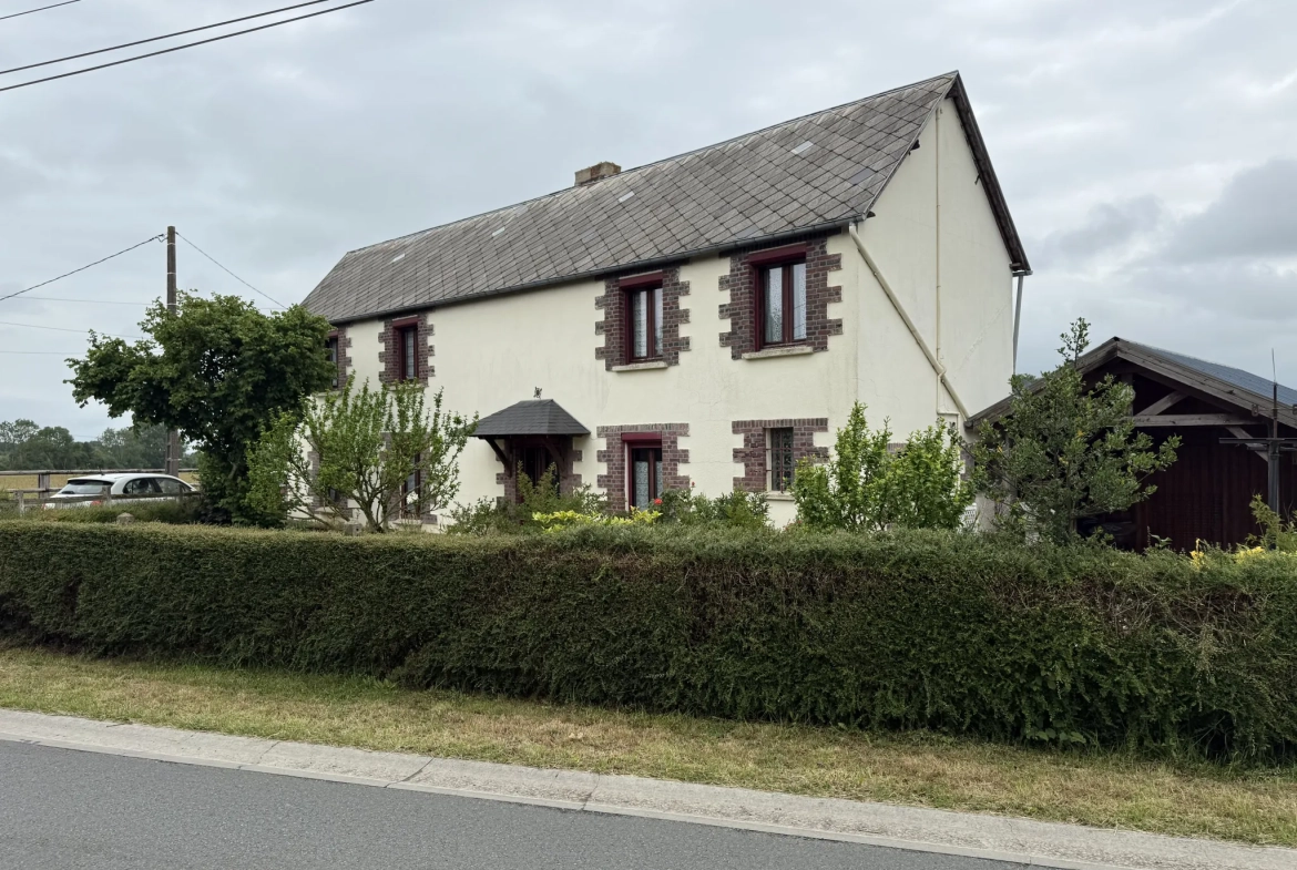 Maison familiale à vendre avec grand terrain près de Livarot Pays d'Auge 