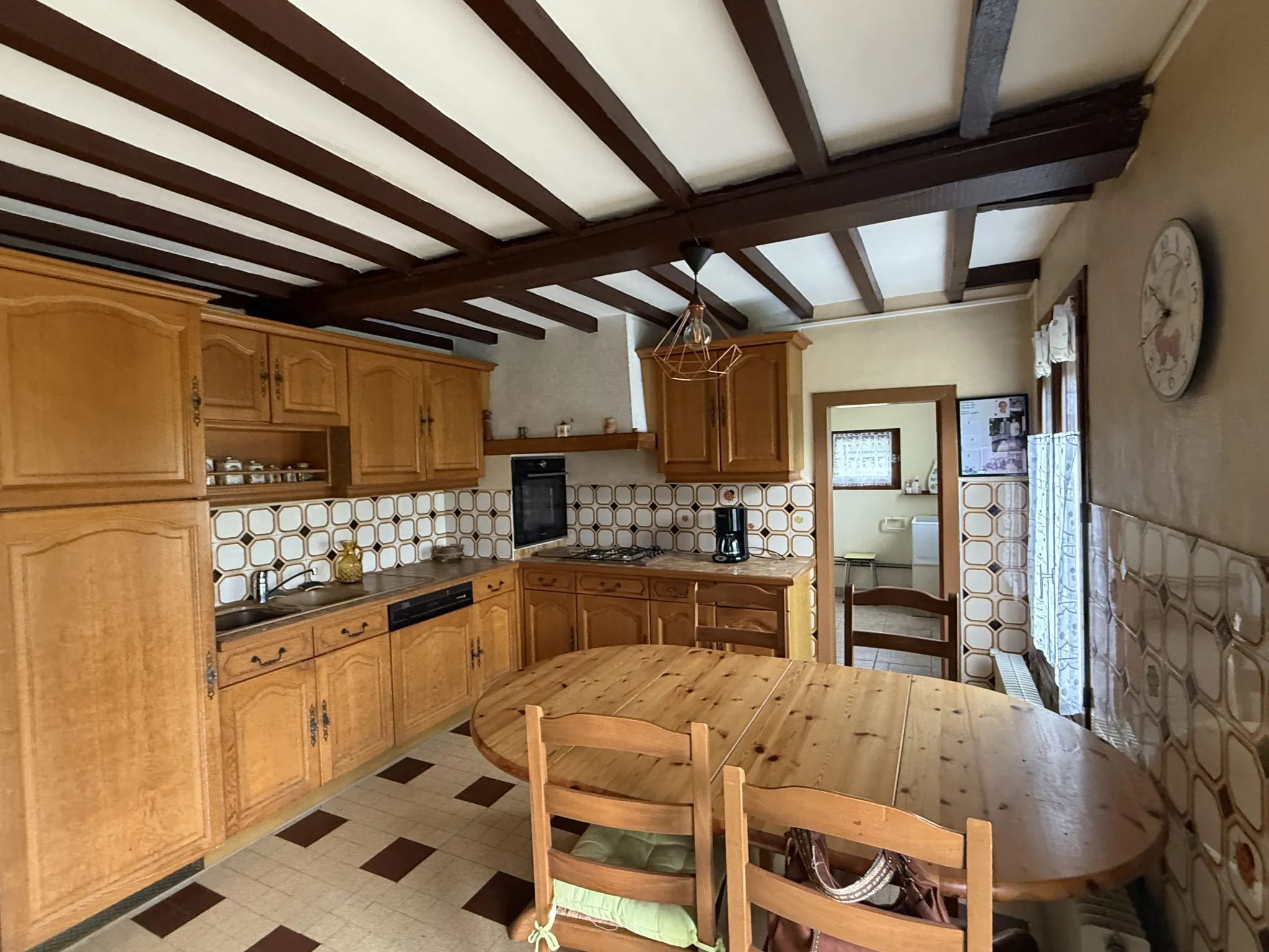 Maison familiale à vendre avec grand terrain près de Livarot Pays d'Auge 