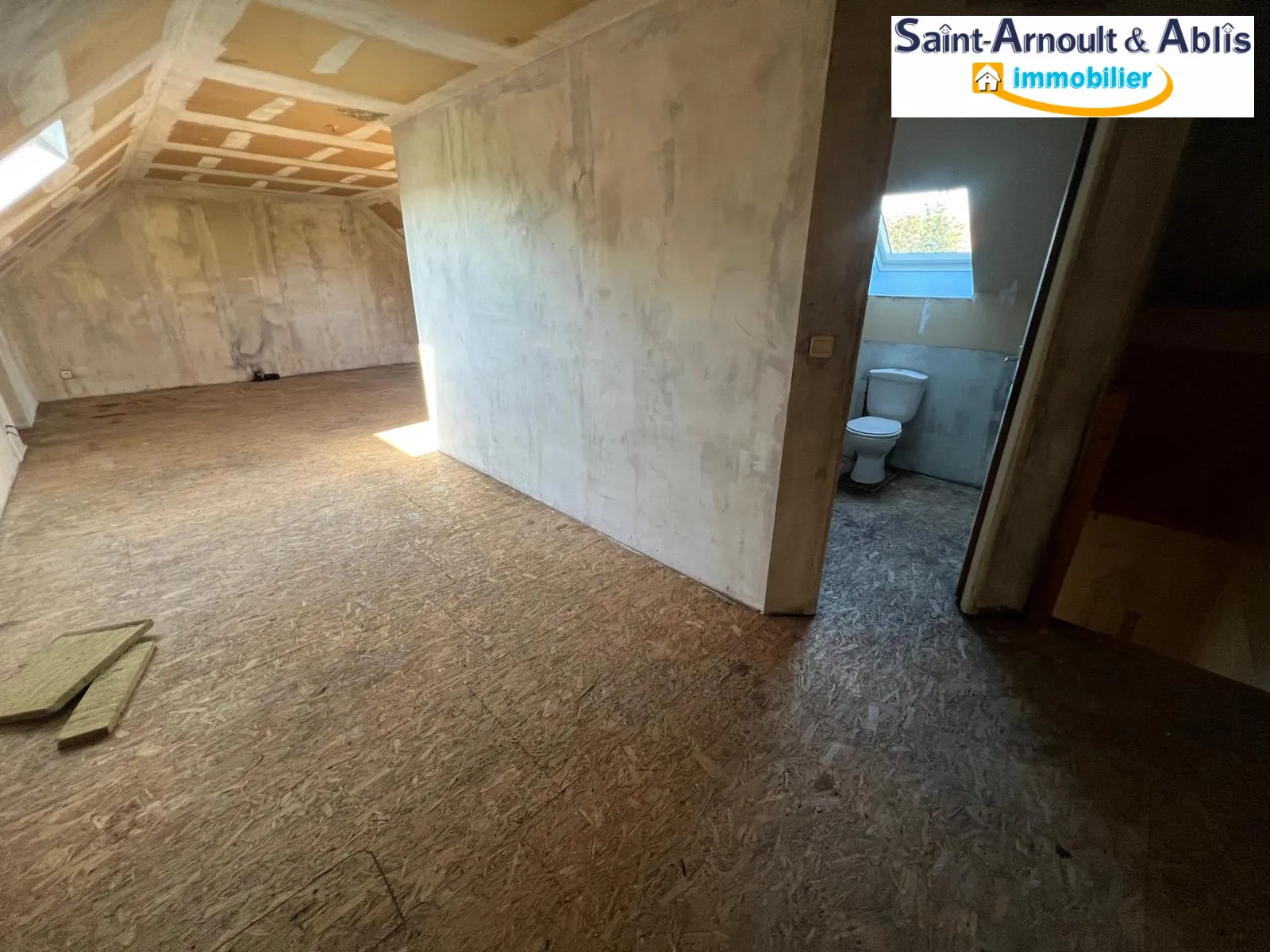 Maison à rénover avec grand terrain à Boinville-le-Gaillard 78660 
