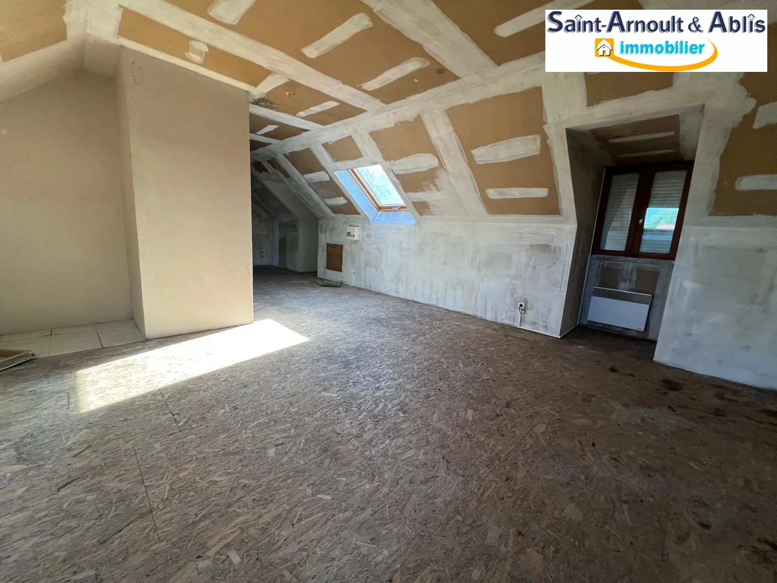 Maison à rénover avec grand terrain à Boinville-le-Gaillard 78660 