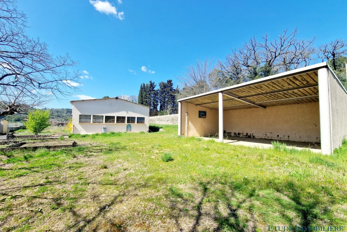 Villa à rénover de 4 pièces pour investissement ou famille à Bédarieux 