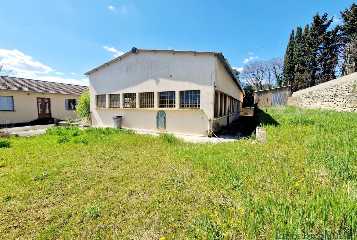 Villa à rénover de 4 pièces pour investissement ou famille à Bédarieux 