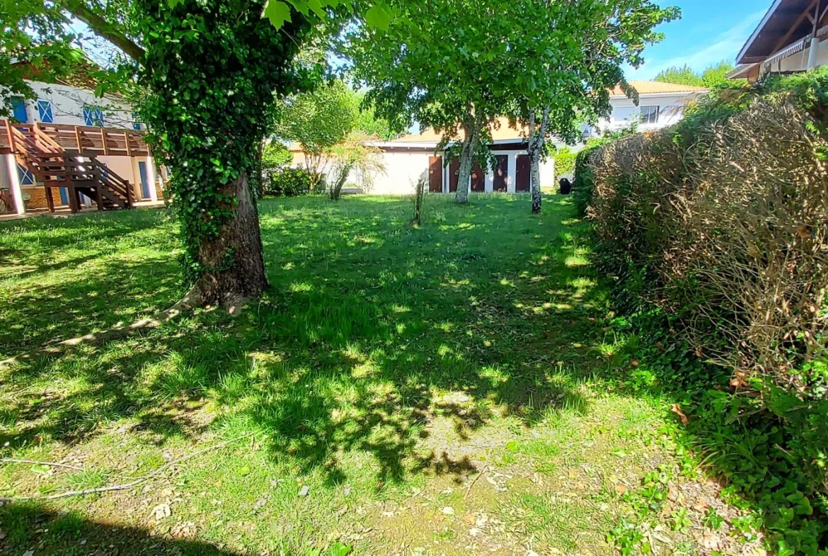 Appartement T2 avec jardin, parking et cellier à Andernos-les-Bains 
