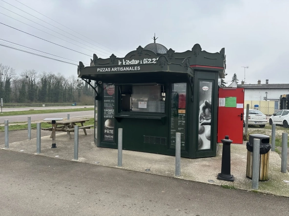 Kiosque à pizza à vendre à Brienon-sur-Armançon, emplacement stratégique et faible loyer