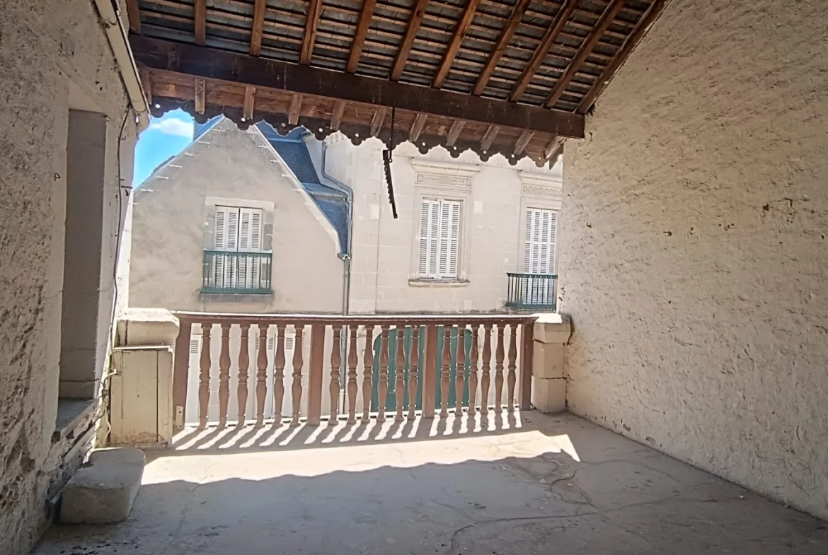 Maison à vendre à Luynes avec cachet et potentiel de rénovation 