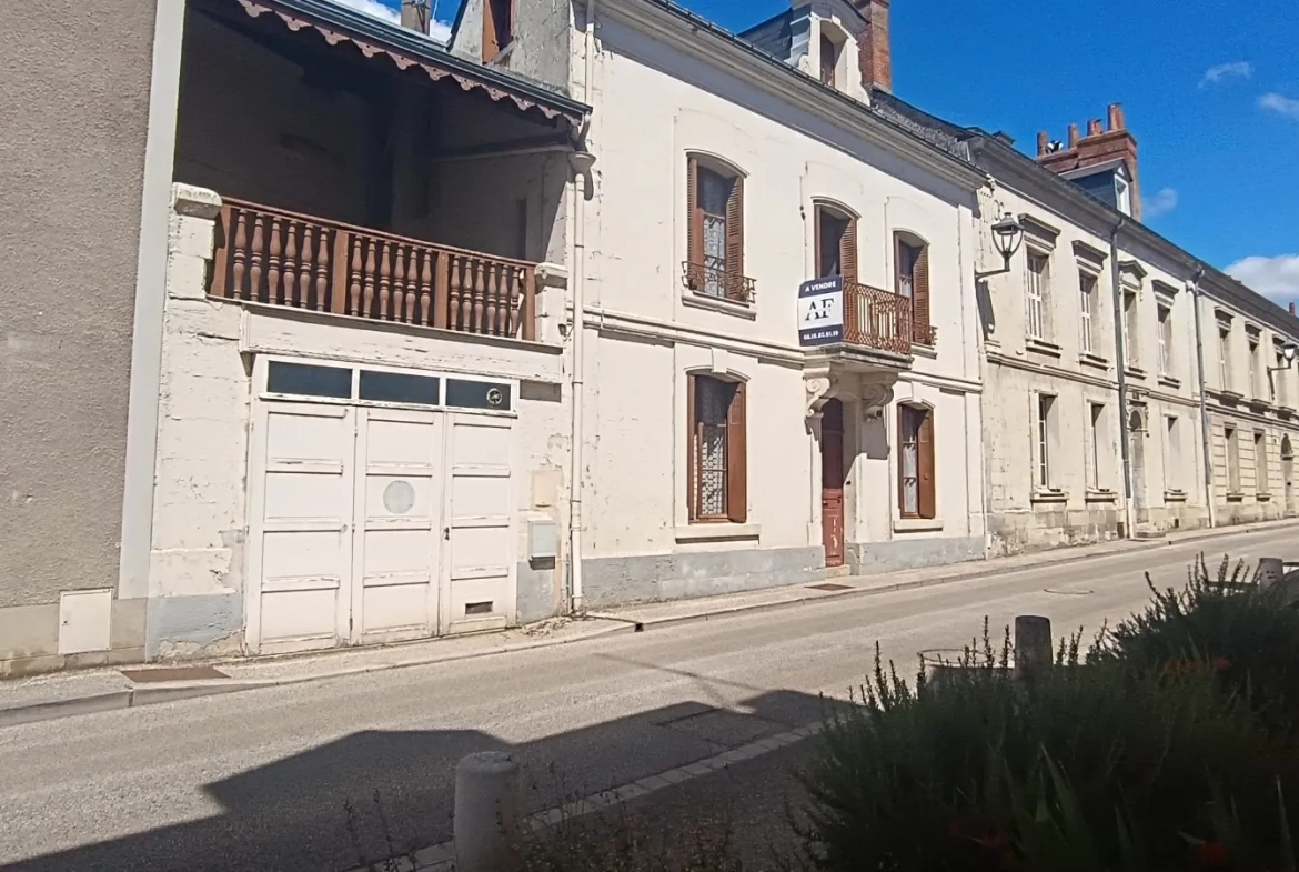 Maison à vendre à Luynes avec cachet et potentiel de rénovation 