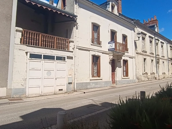 Maison à vendre à Luynes avec cachet et potentiel de rénovation