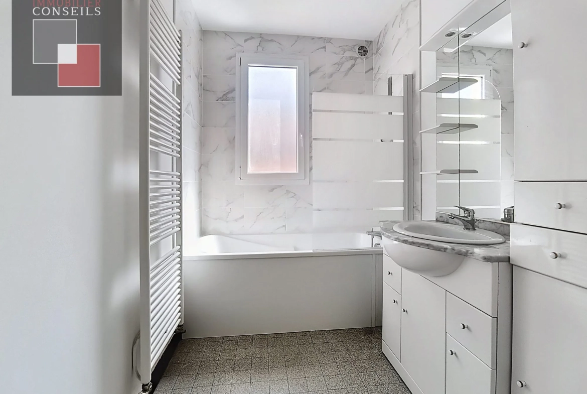 Appartement T3 lumineux à Mâcon avec cave et proximité écoles 