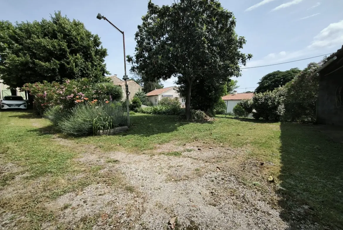 Belle maison en pierre de 86 m² avec jardin et dépendances à Saint-Christol-lès-Alès 