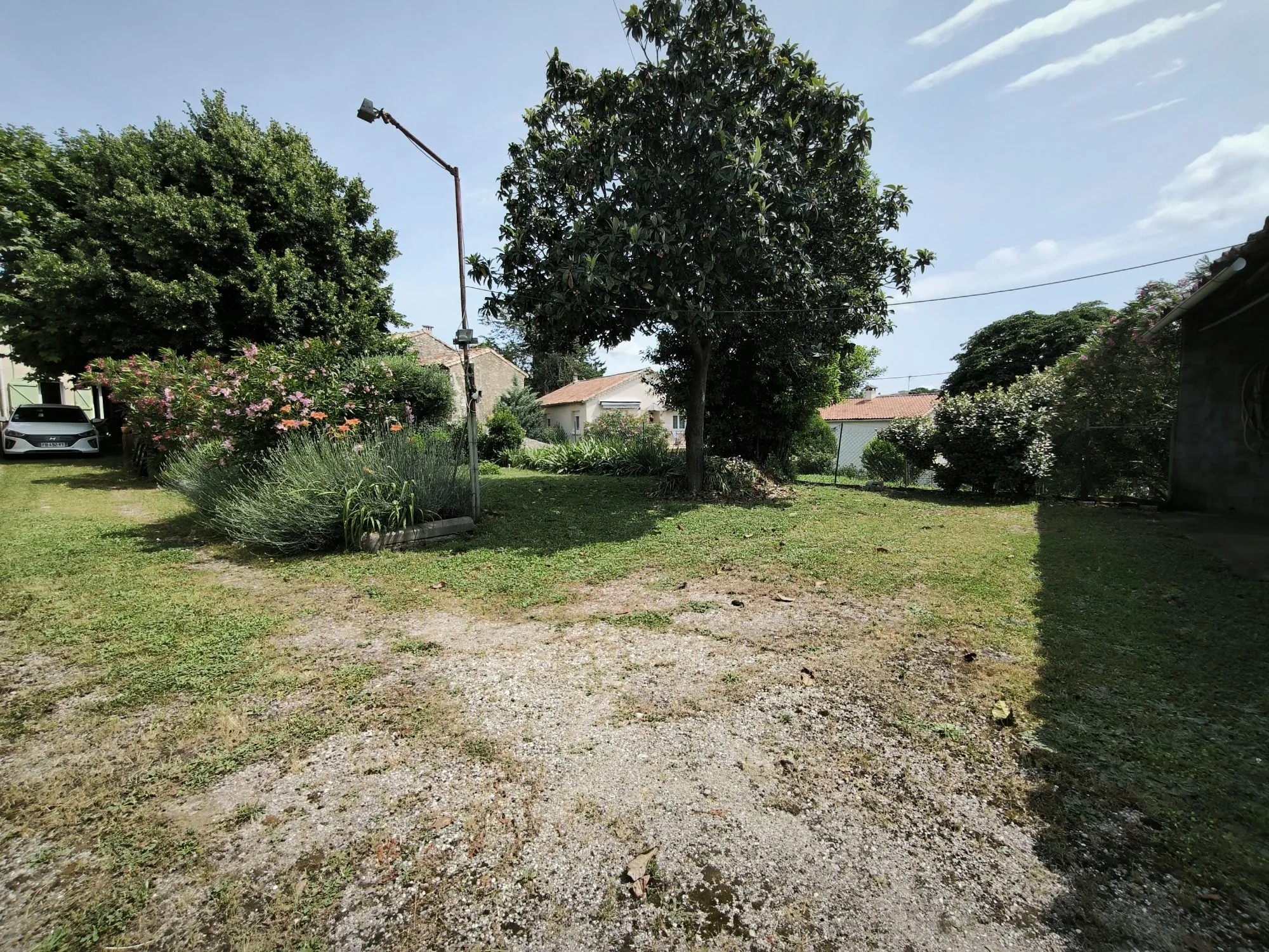 Belle maison en pierre de 86 m² avec jardin et dépendances à Saint-Christol-lès-Alès 