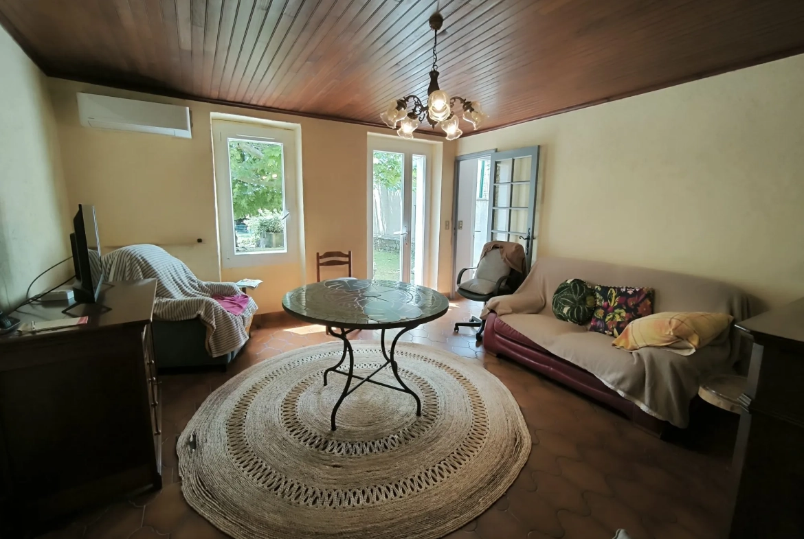 Belle maison en pierre de 86 m² avec jardin et dépendances à Saint-Christol-lès-Alès 
