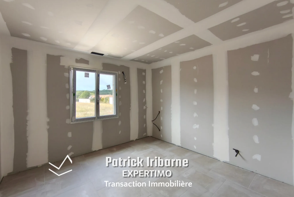 Maison neuve 4 chambres avec garage et jardin à Port-d'Envaux 