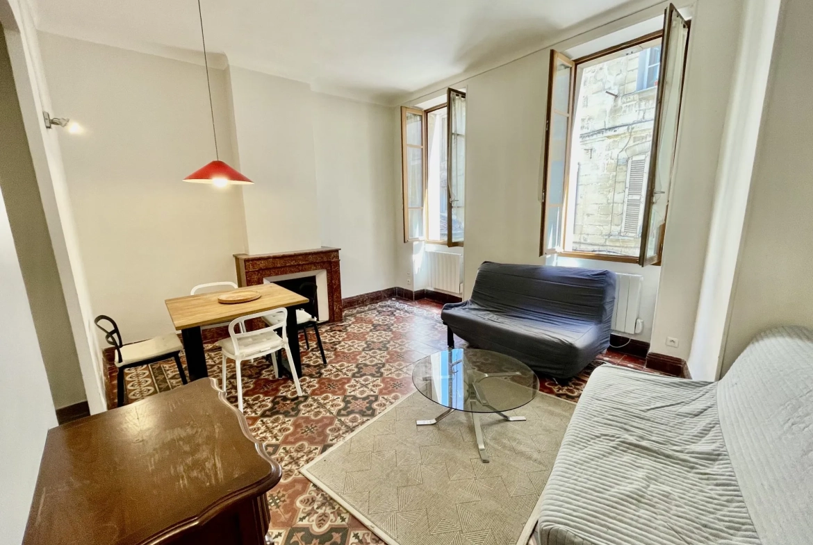 Appartement T2 idéalement situé au cœur d'Avignon, calme et lumineux 