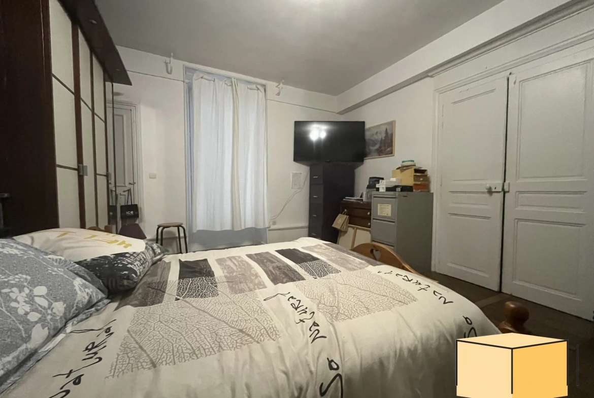 Bel appartement de 120 m² avec balcons en centre-ville de Belley 