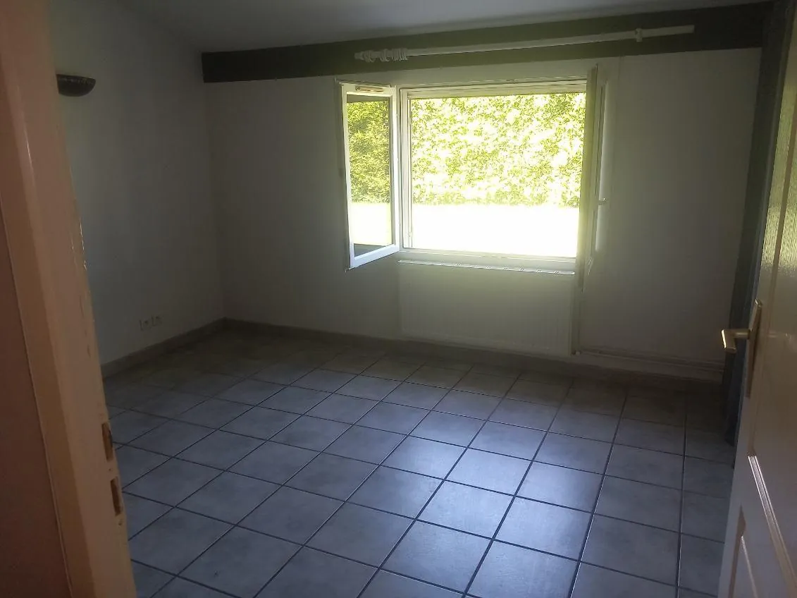 Maison de plain-pied à Desnes - 97 m² avec jardin et 4 chambres 