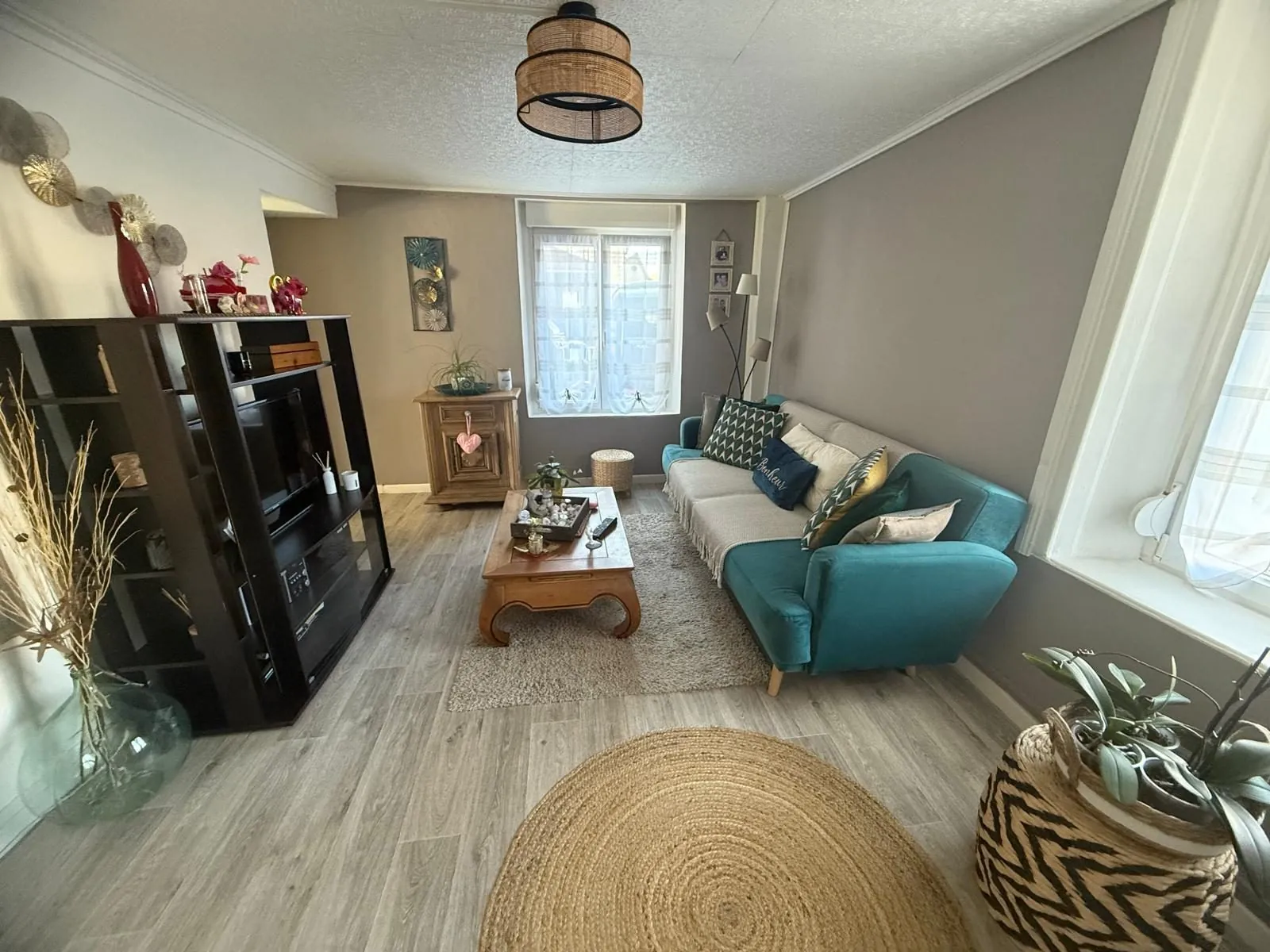 Maison mitoyenne à vendre à Bavans – 111 m², 2 appartements, terrain 12 ares 
