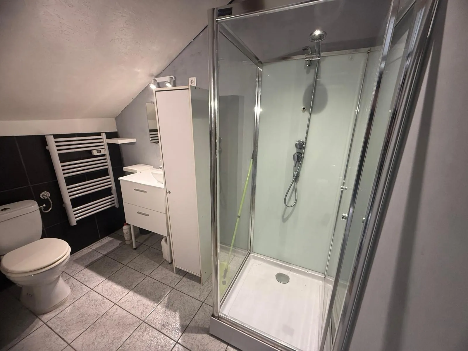 Maison mitoyenne à vendre à Bavans – 111 m², 2 appartements, terrain 12 ares 