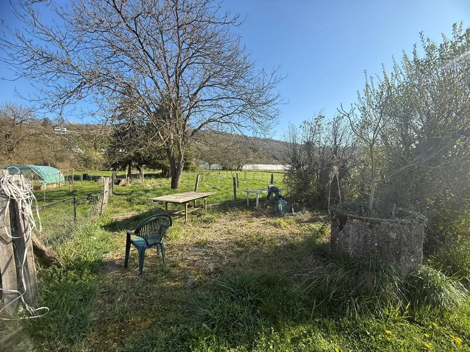 Maison mitoyenne à vendre à Bavans – 111 m², 2 appartements, terrain 12 ares 