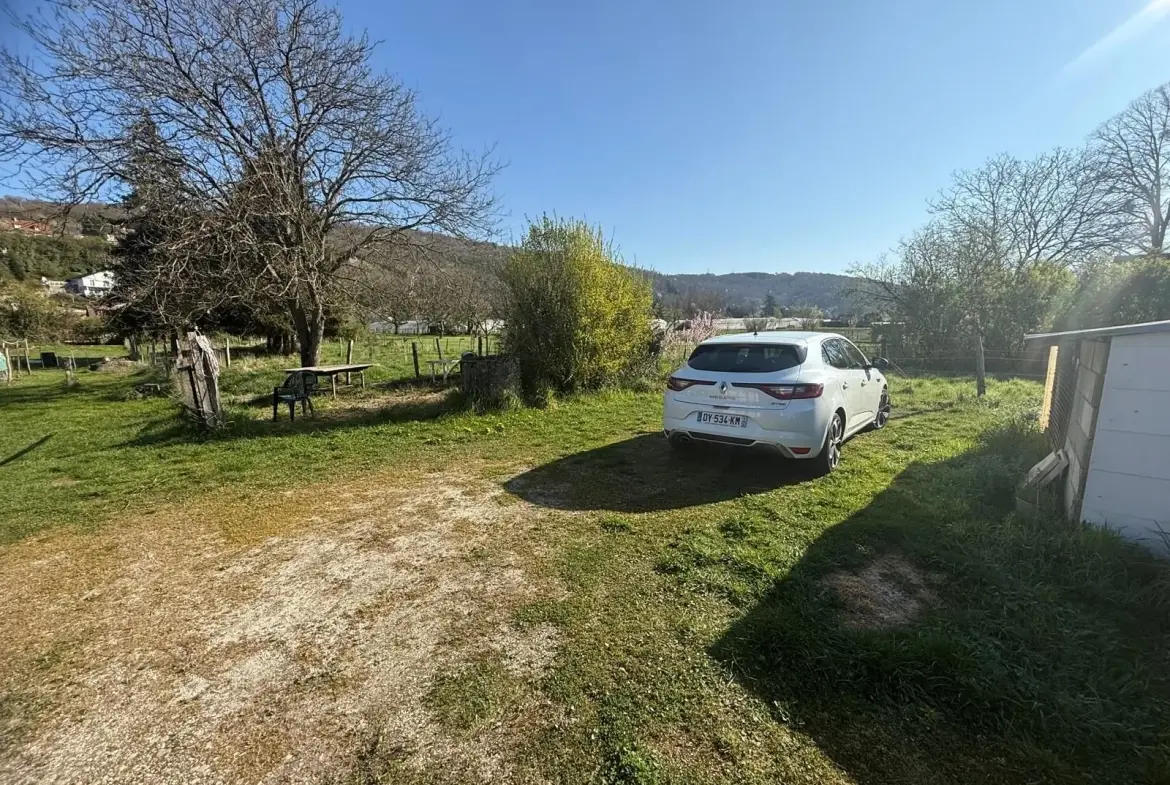 Maison mitoyenne à vendre à Bavans – 111 m², 2 appartements, terrain 12 ares 