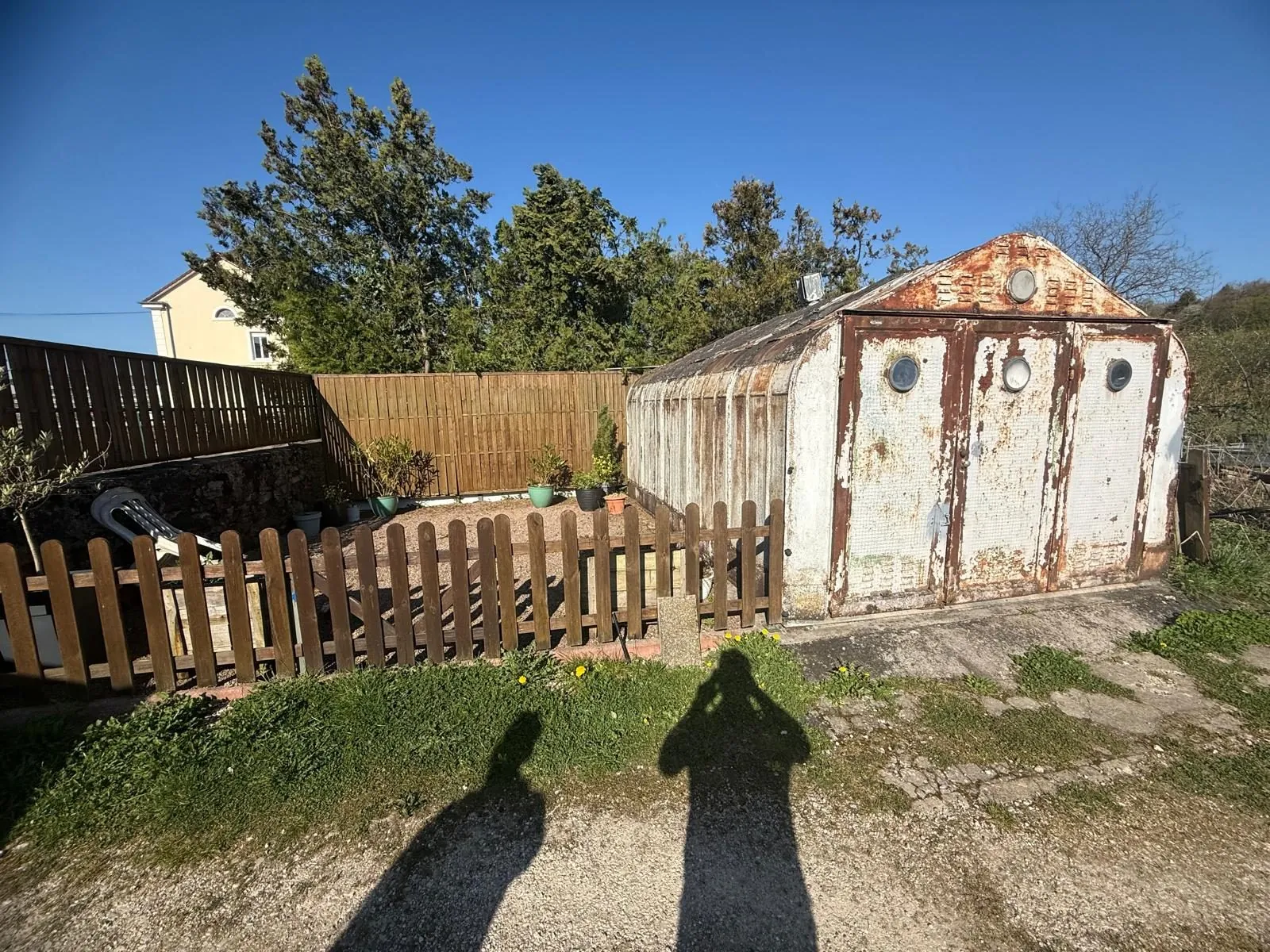 Maison mitoyenne à vendre à Bavans – 111 m², 2 appartements, terrain 12 ares 