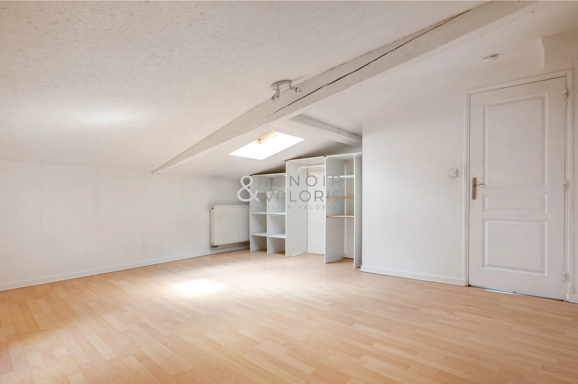 Appartement de 2 chambres à Nancy avec cave et luminosité optimale 