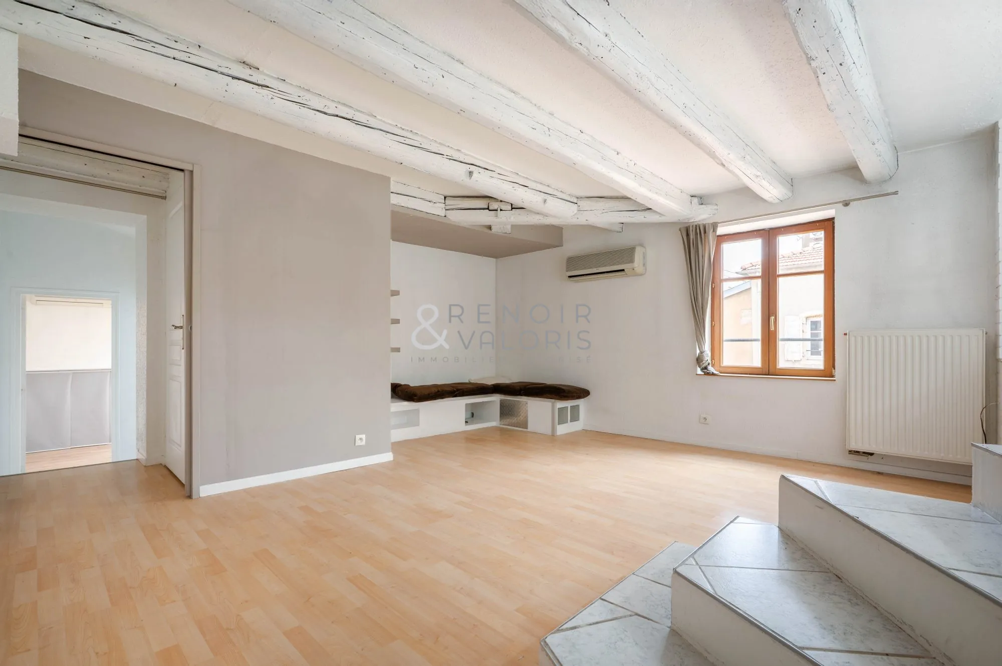 Appartement de 2 chambres à Nancy avec cave et luminosité optimale 