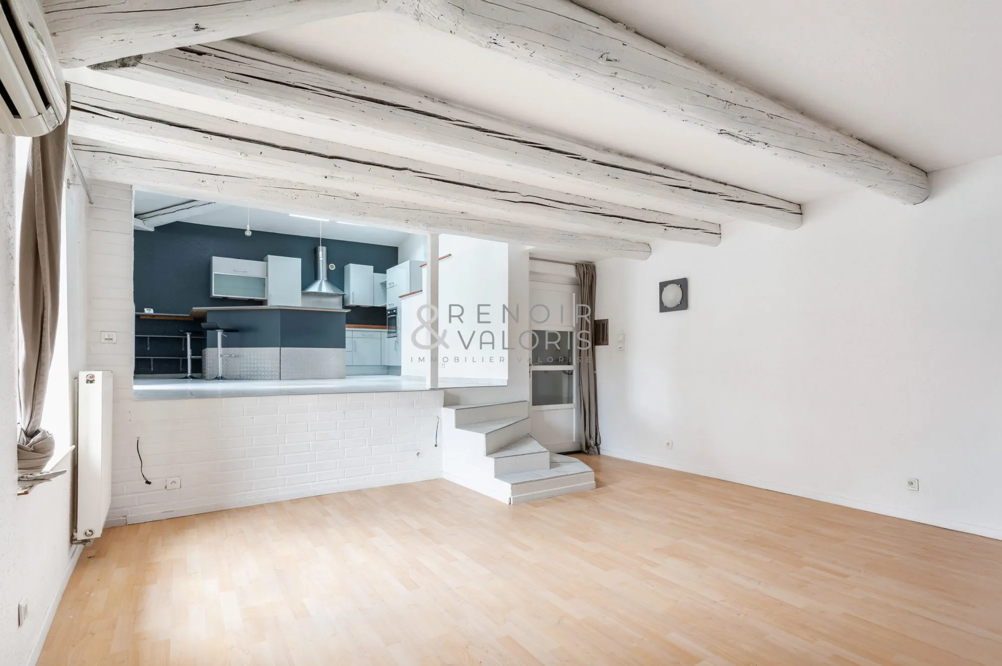 Appartement de 2 chambres à Nancy avec cave et luminosité optimale 