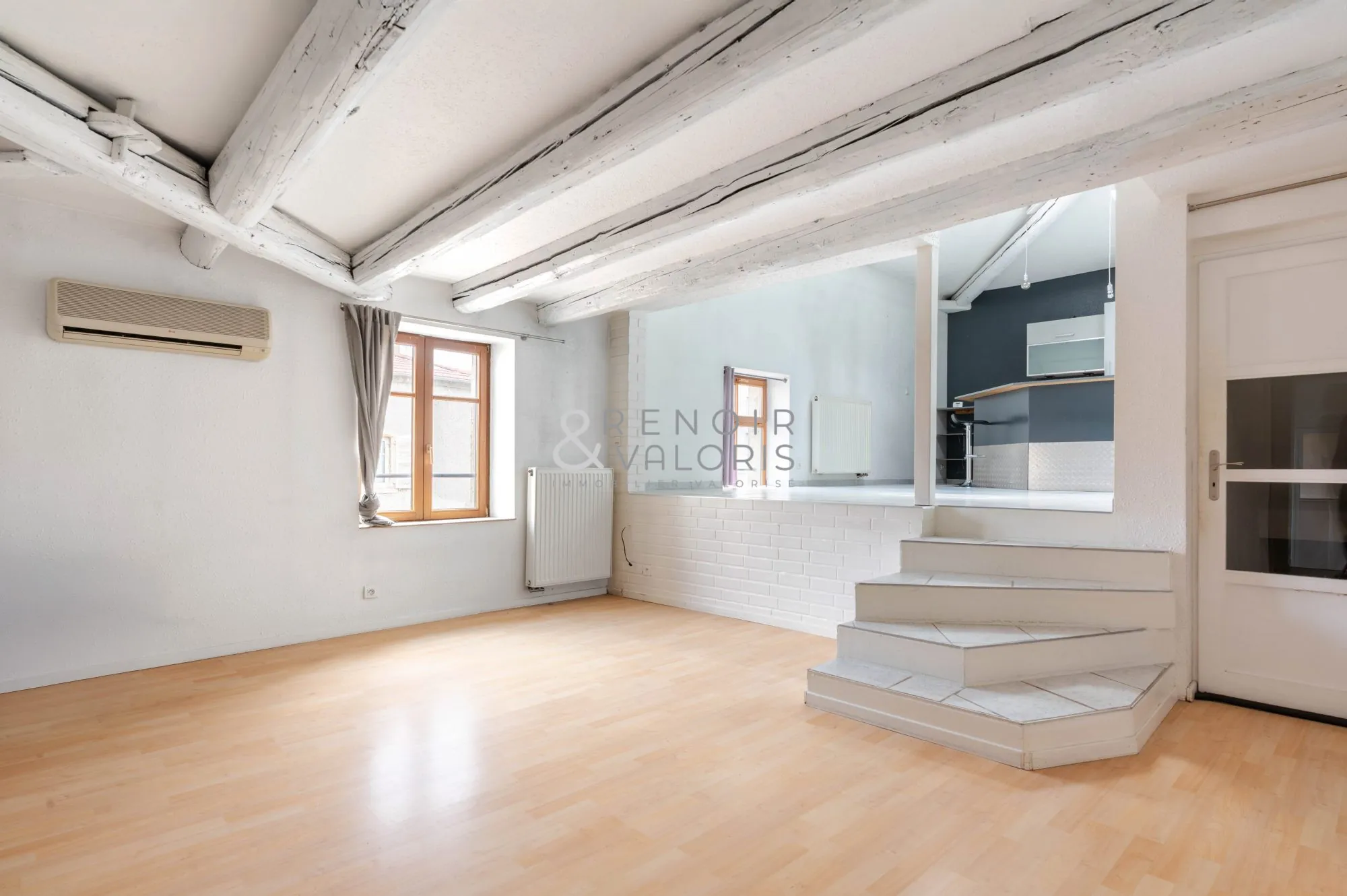 Appartement de 2 chambres à Nancy avec cave et luminosité optimale 