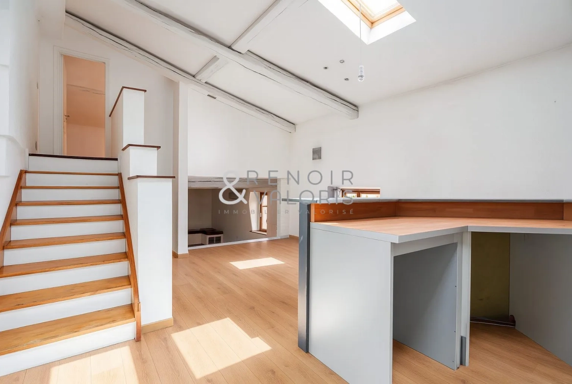 Appartement de 2 chambres à Nancy avec cave et luminosité optimale 