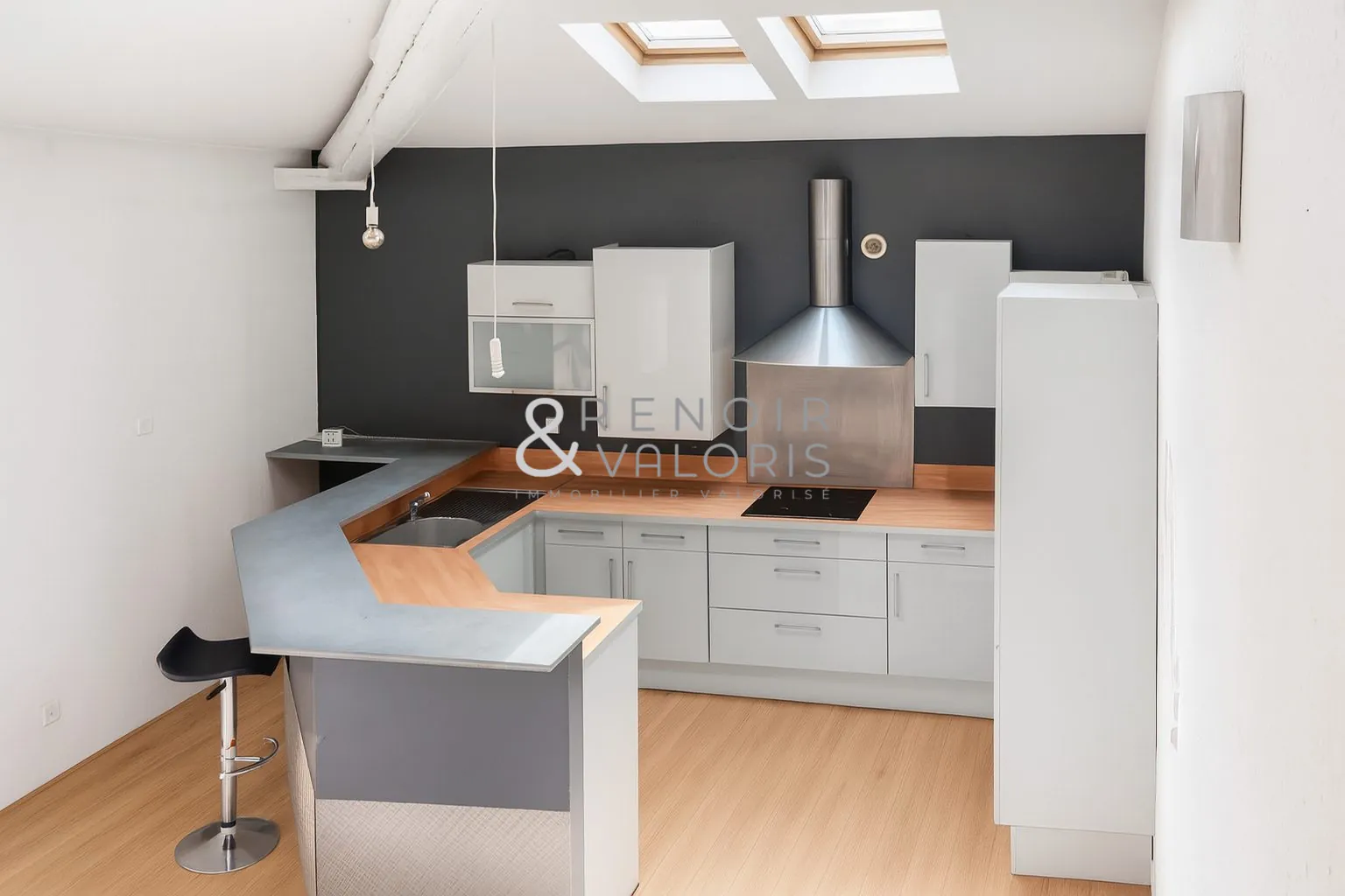 Appartement de 2 chambres à Nancy avec cave et luminosité optimale 
