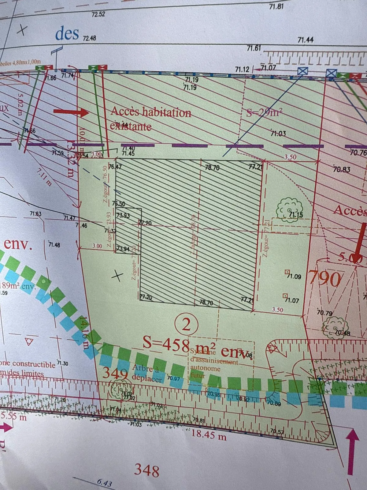 Maison à Calvisson de 125 m² avec potentiel de rénovation et garages dans environnement calme 