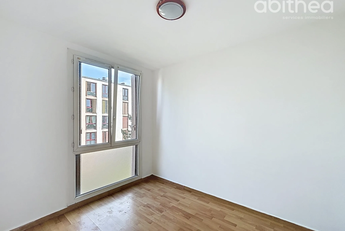 Appartement T3 rénové à Choisy-Le-Roi avec cave et proximité transports 