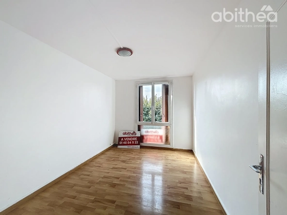 Appartement T3 rénové à Choisy-Le-Roi avec cave et proximité transports