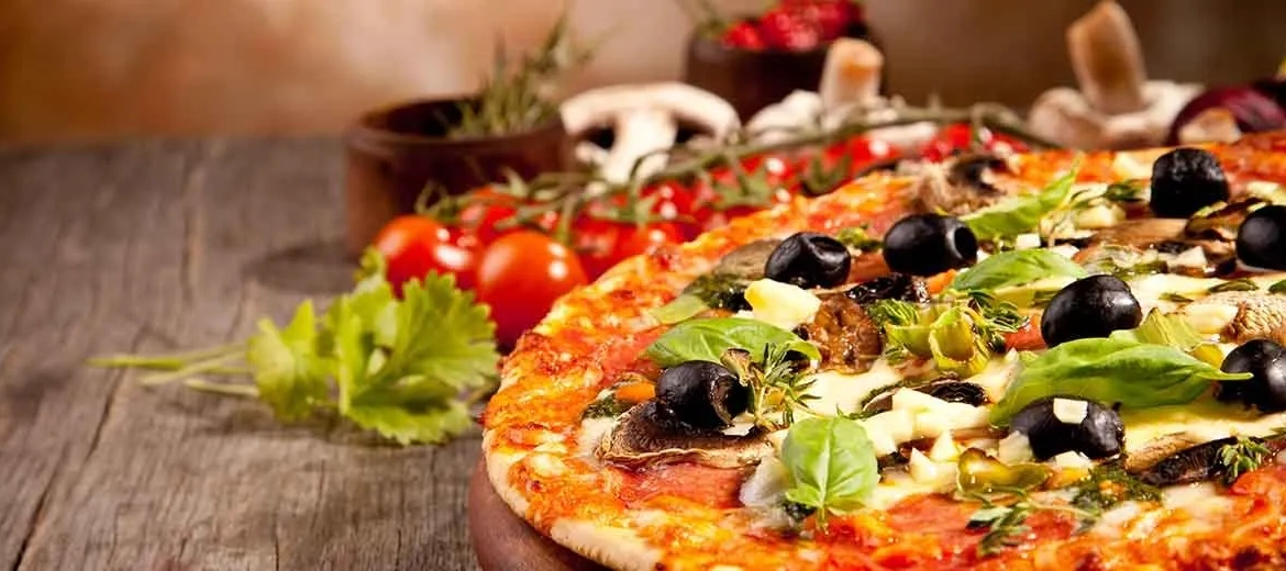 A saisir rapidement : Fonds de commerce d'une pizzeria à Saintes avec logement inclus 
