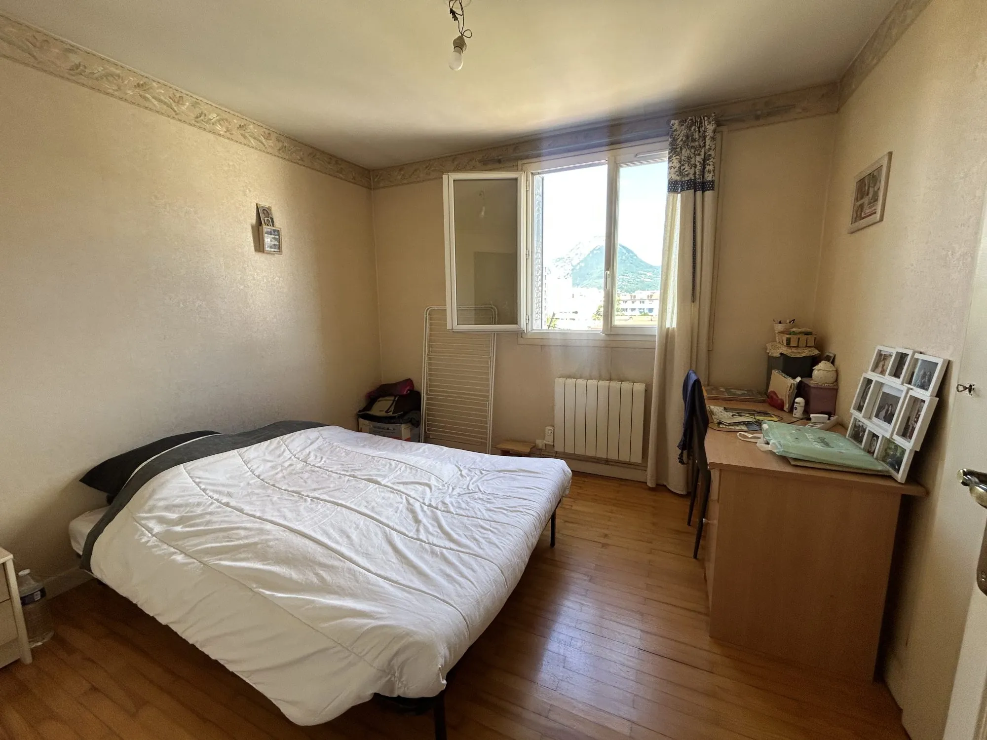 Appartement T3 à vendre à Grenoble - Dernier étage avec balcon et cave 