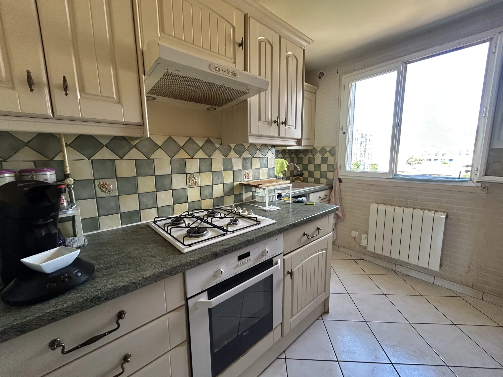Appartement T3 à vendre à Grenoble - Dernier étage avec balcon et cave 