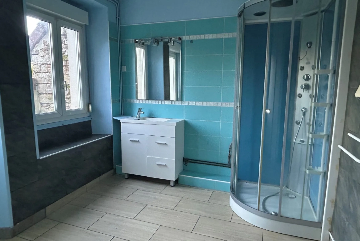 Maison à vendre à Verneuil - 123 m² sur grand terrain avec dépendances 