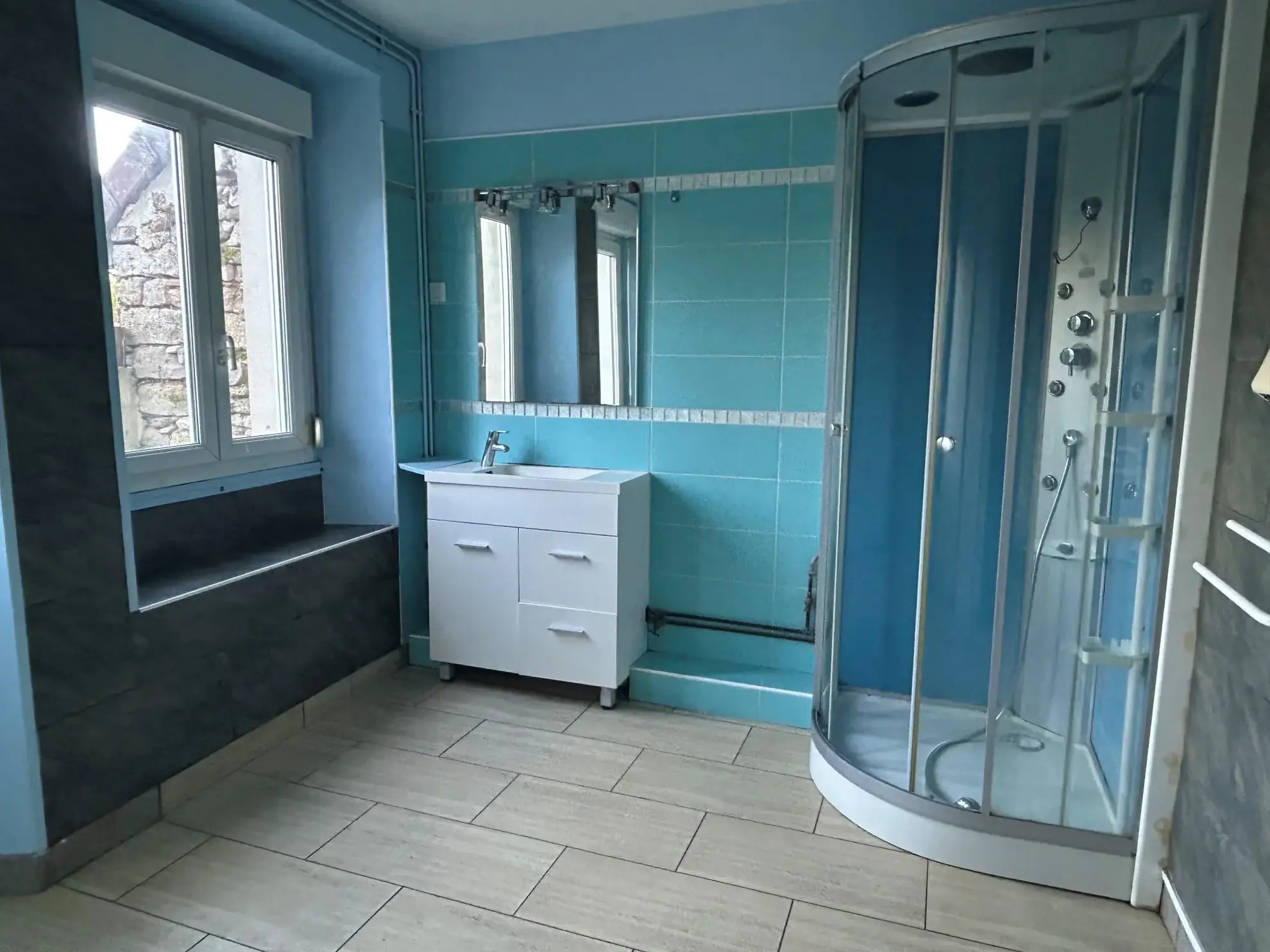 Maison à vendre à Verneuil - 123 m² sur grand terrain avec dépendances 