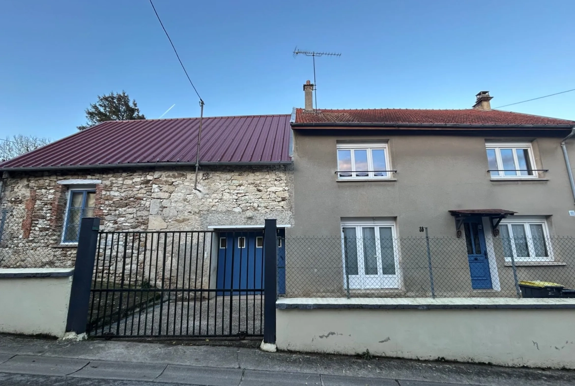 Maison à vendre à Verneuil - 123 m² sur grand terrain avec dépendances 