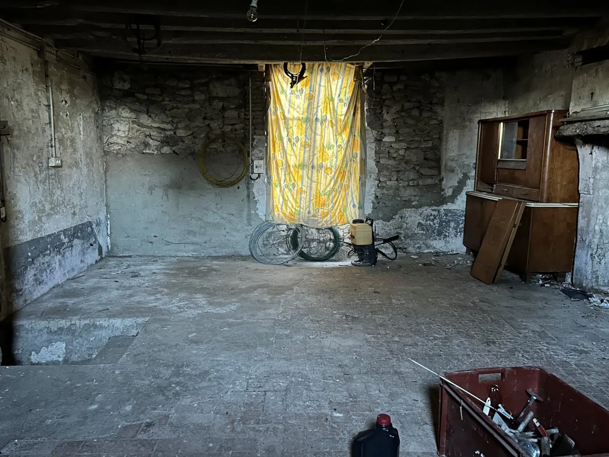 Maison à vendre à Verneuil - 123 m² sur grand terrain avec dépendances 