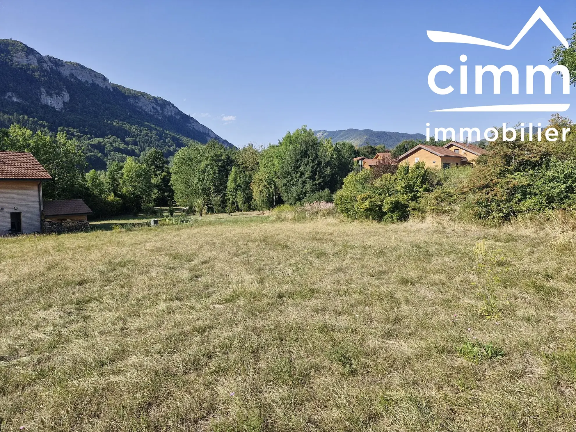 Terrain constructible à La Chapelle-en-Vercors avec vue exceptionnelle 