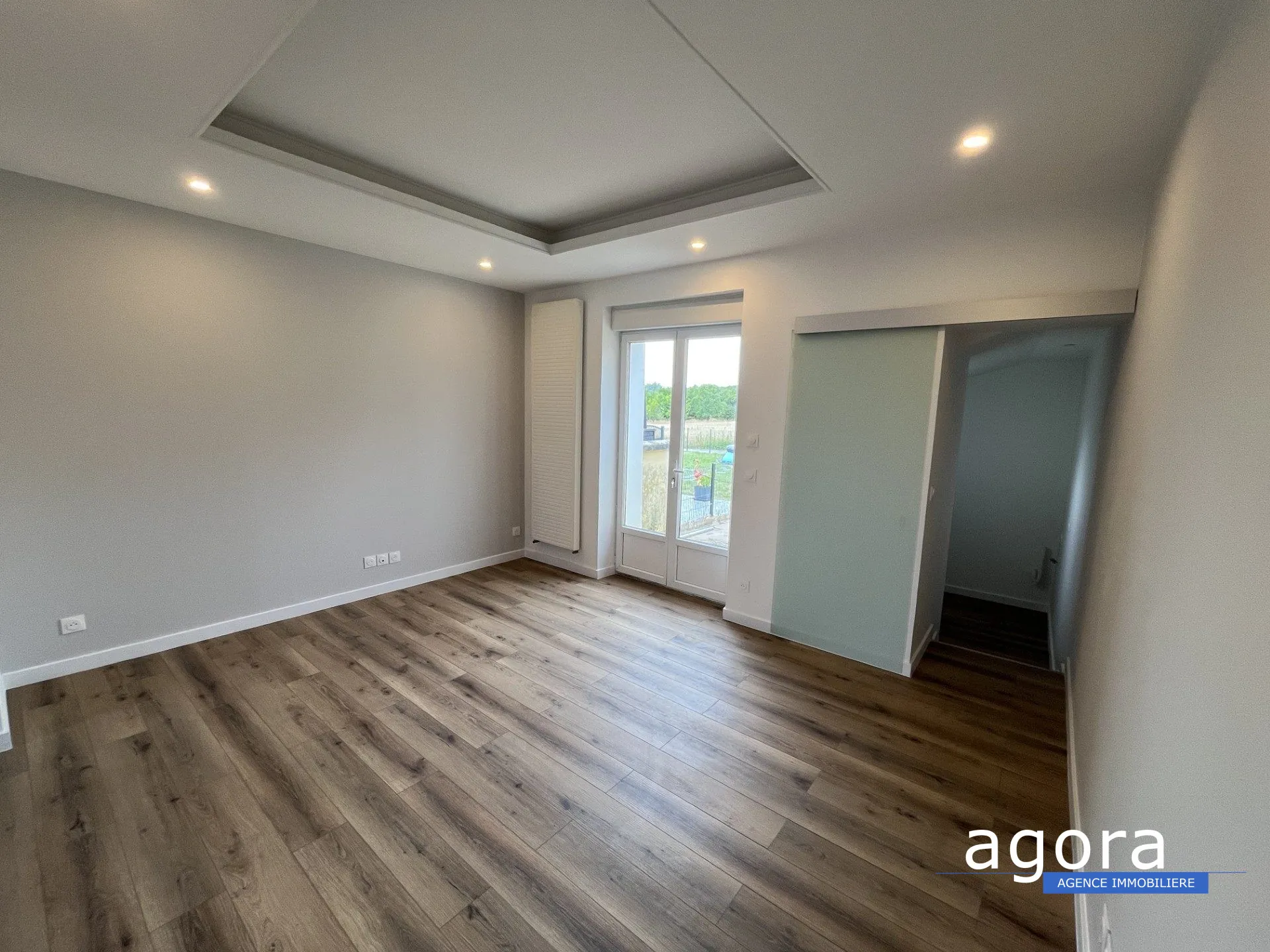 Maison mitoyenne rénovée à Joudreville avec 2 chambres et vue champêtre 