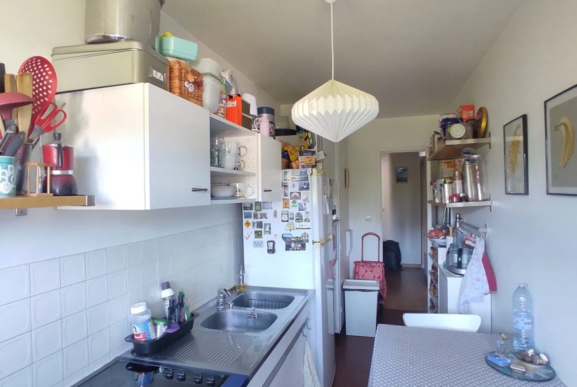 Appartement 3 pièces avec balcon et cave à Brunoy, résidence avec ascenseur 