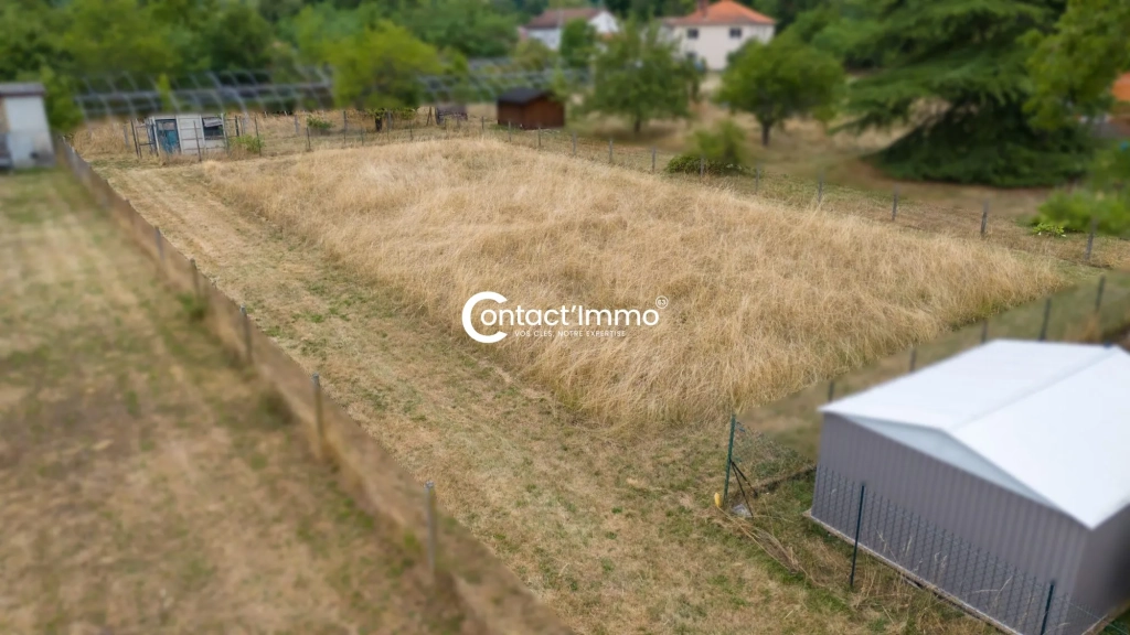 Terrain constructible de 1125 m² à Lezoux – Opportunité à saisir