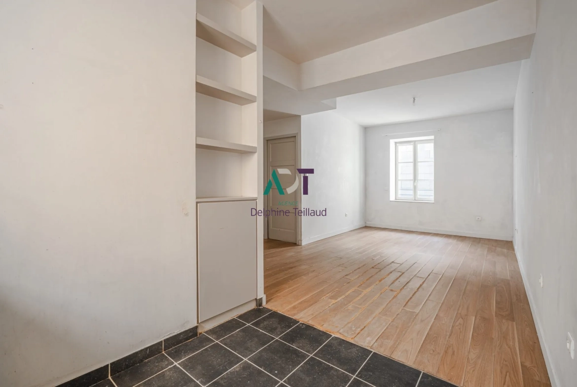 Appartement T2 à vendre à Grenoble - rue Saint-Laurent, proche commodités 