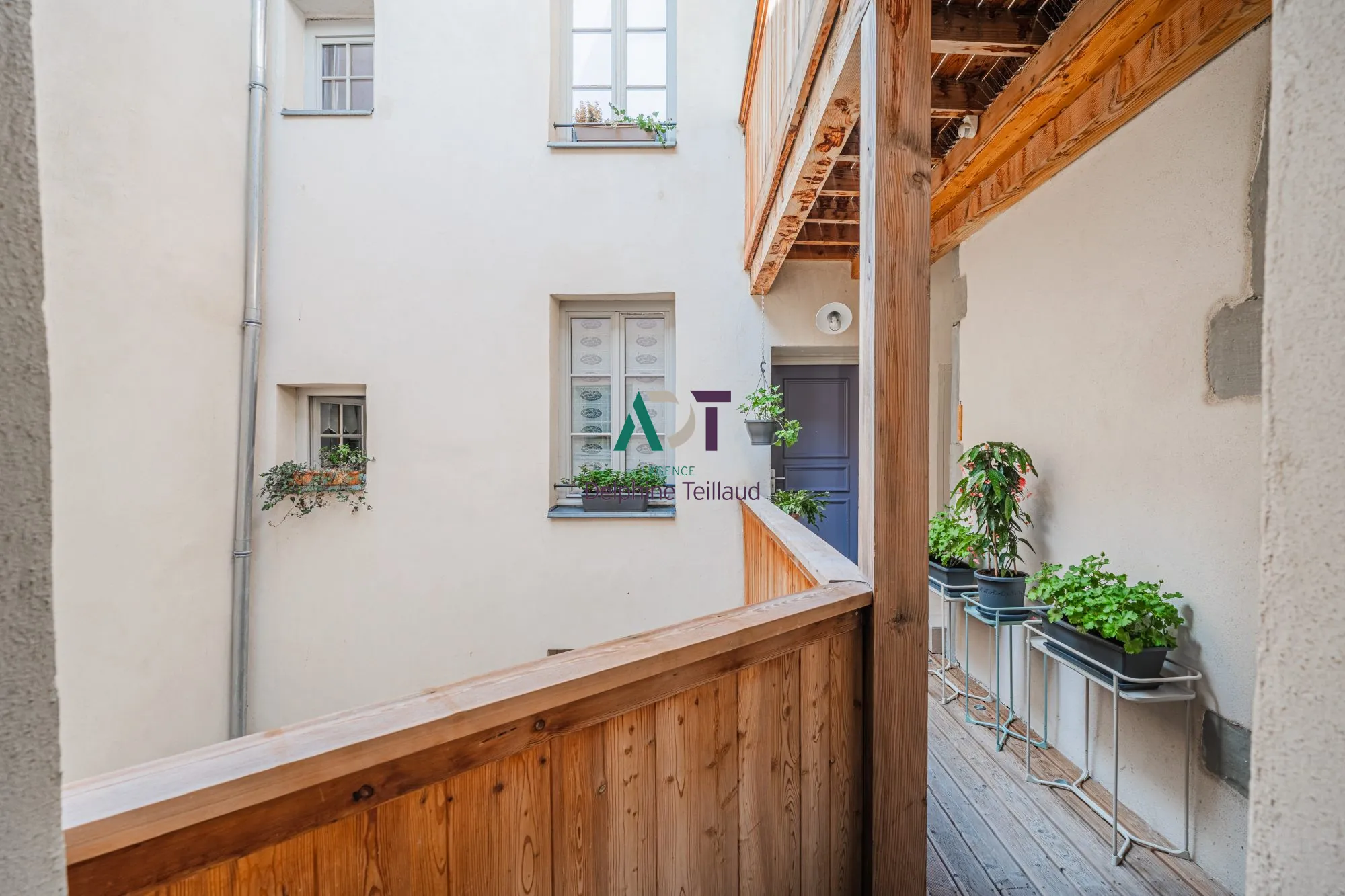Appartement T2 à vendre à Grenoble - rue Saint-Laurent, proche commodités 