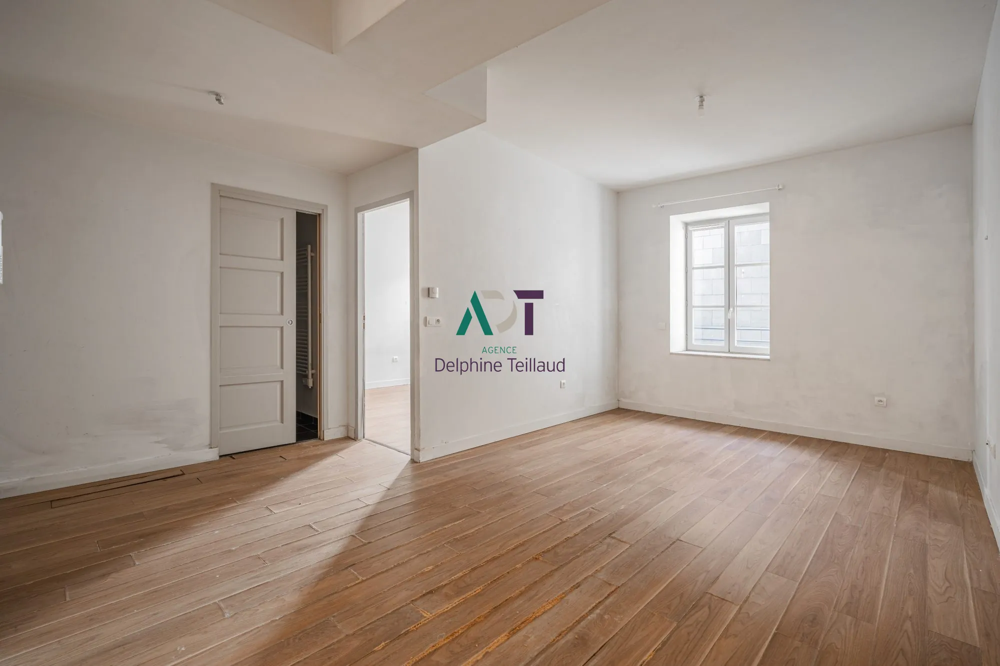 Appartement T2 à vendre à Grenoble - rue Saint-Laurent, proche commodités 