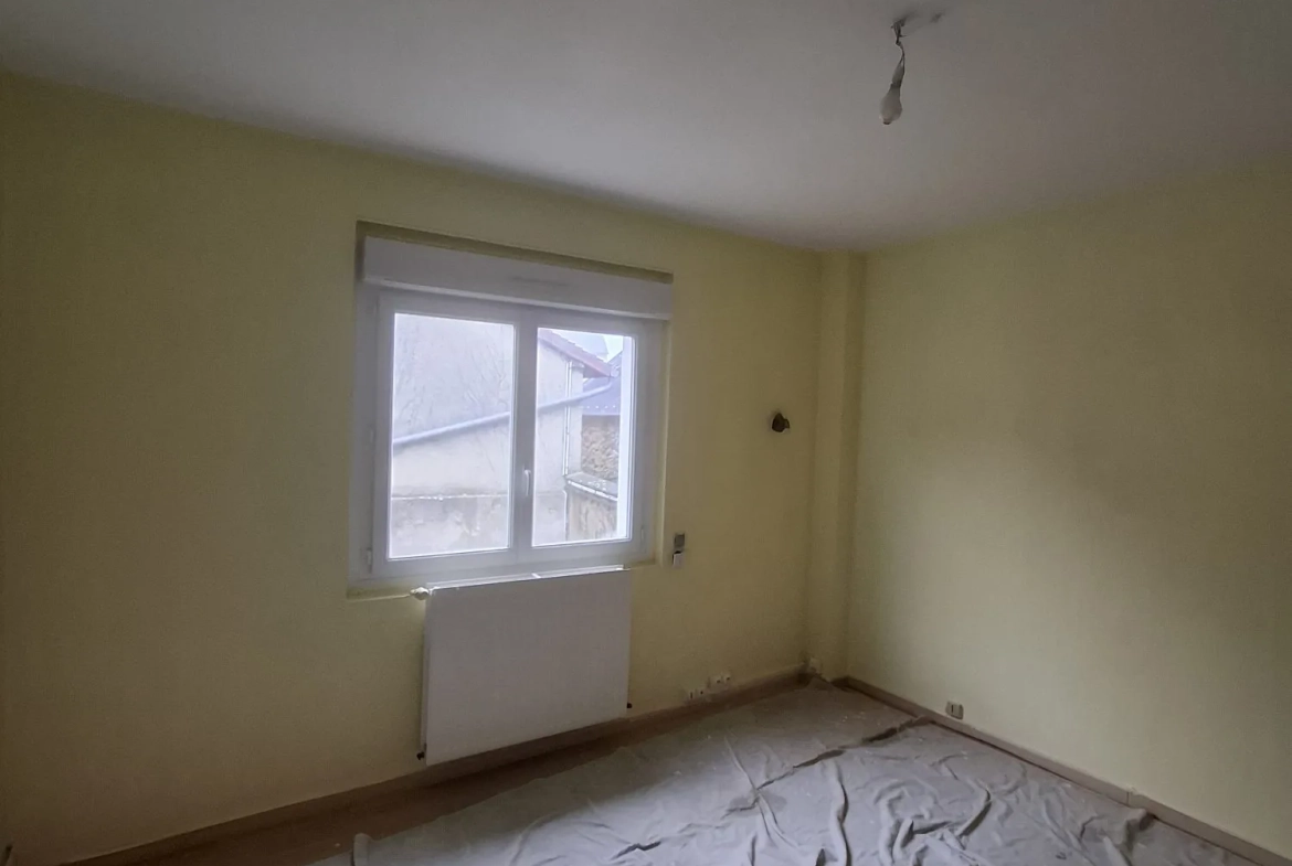 Maison de village à rénover avec dépendance à Beaumont-sur-Sarthe 