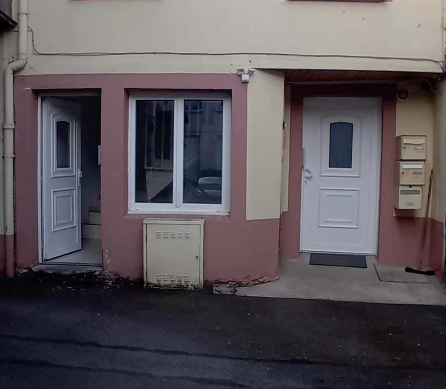 Immeuble de rapport à Bruyères centre-ville de 160 m² avec 3 appartements loués 